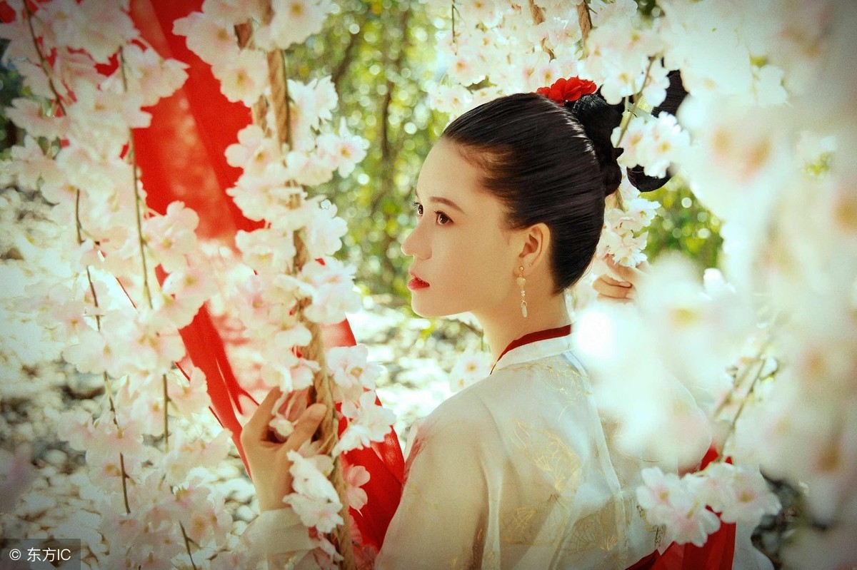 女军医穿越古代的经典小说,女军医穿越古代的小说免费