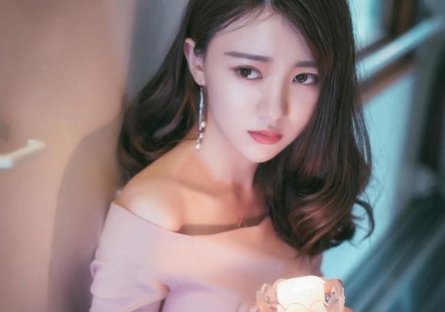 小说：绝色美女输给了我，被我*辱侮**羞恼难耐，却不得不任凭我摆布