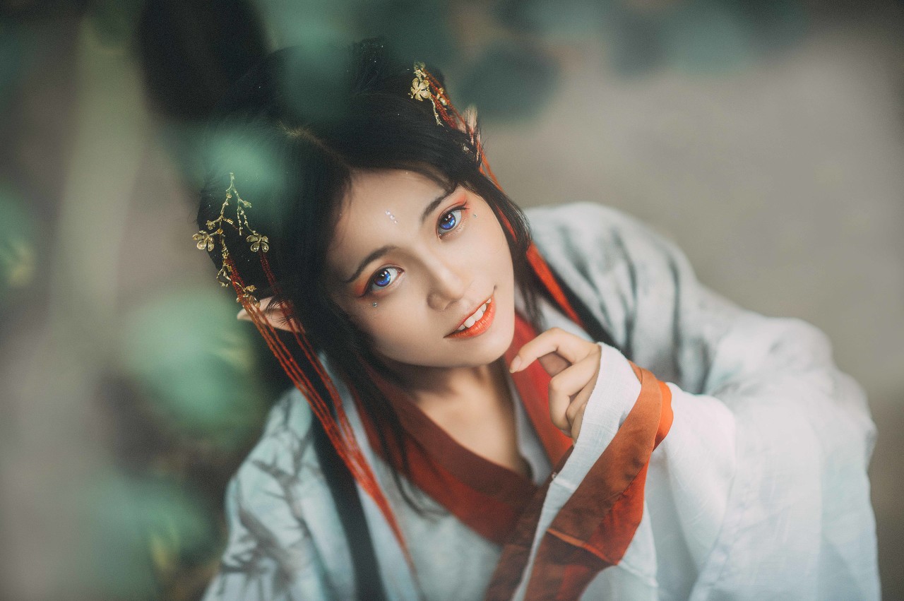 丈夫去世女子抱尸体痛哭,丈夫去世女子自寻死路