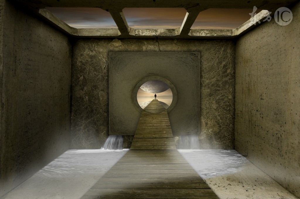 小说：末日全能升级，身处末世，怀揣系统，玩转异能世界