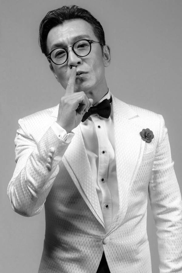 论“大长脸”男星只服这8位，各有特色，有人被调侃像“鞋拔子”