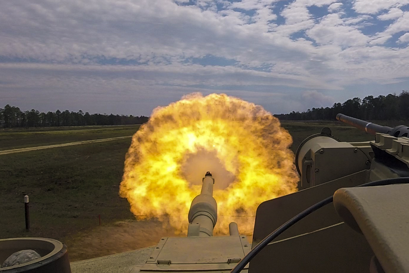 最后期限已过，美企未缴纳罚款且继续对台军售，专家：追加罚款！