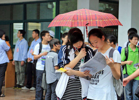 中国高级技工缺2200多万，本科生毕业没工作，技校招生却无人问津