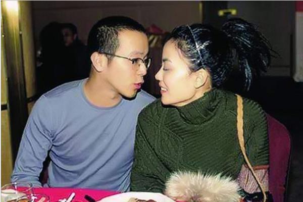 王菲谢霆锋现在婚姻近况咋样,李亚鹏王菲谢霆锋近况