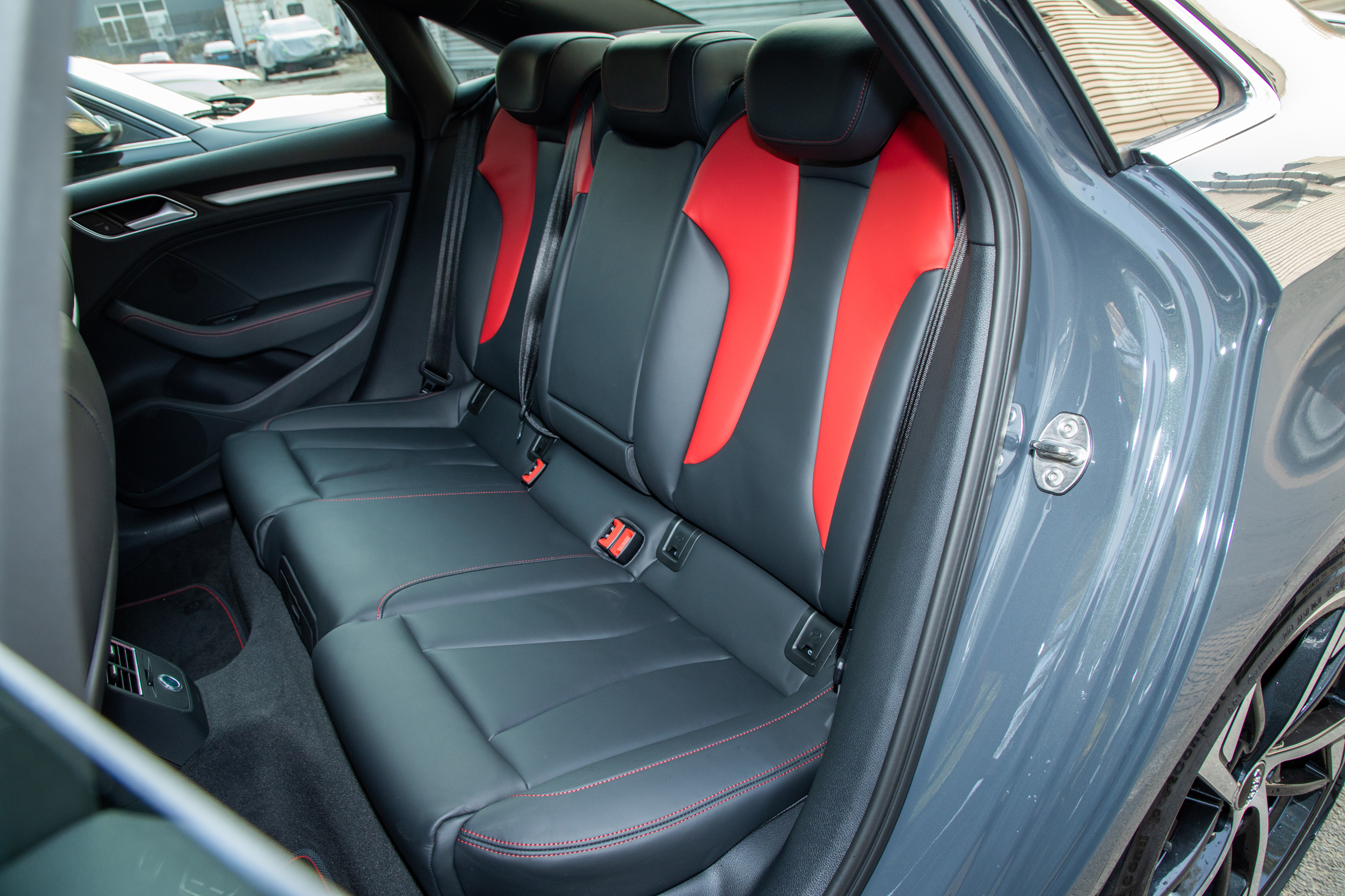 奥迪小钢炮s3,外观好看的小钢炮汽车