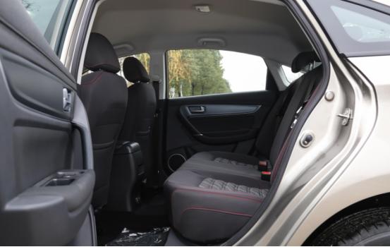 东风景逸s50手动挡高配落地多少钱,东风景逸s501.5自动新车价格