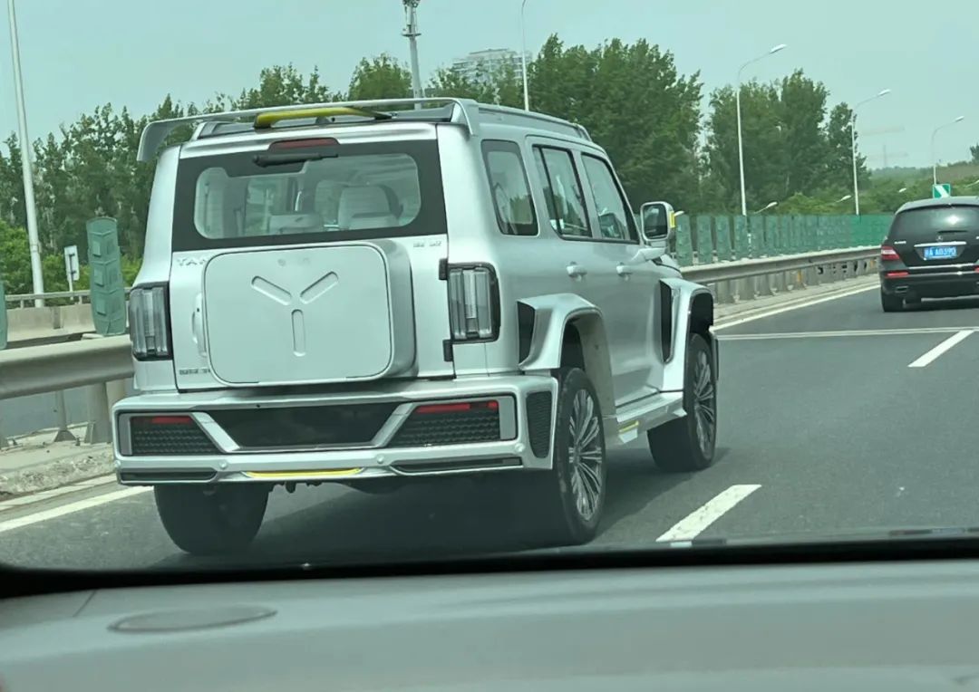 从一车难求到无人问津，坦克300赛博版怎么不火了？