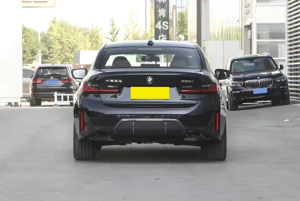 model3高性能版宝马3系,宝马3系和特斯拉modely选哪个