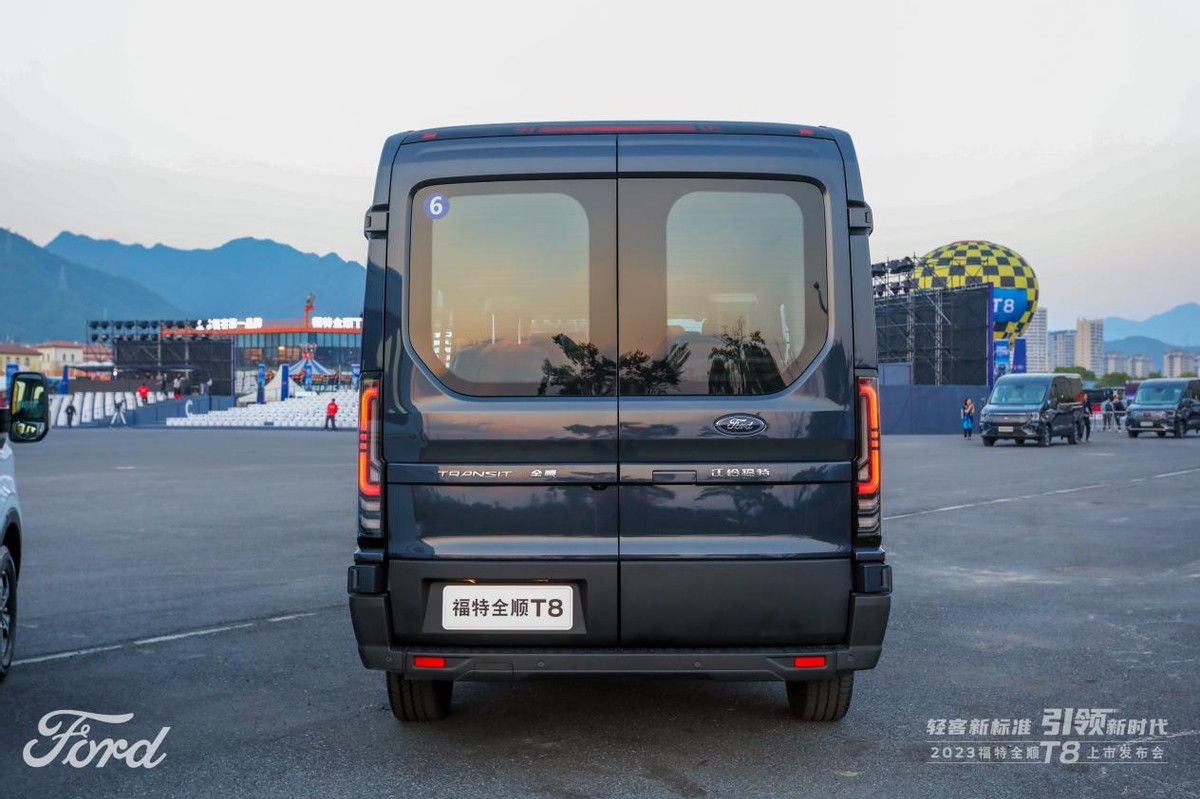 福特新全顺t8价格短轴低顶,福特全顺t8有柴油自动挡吗