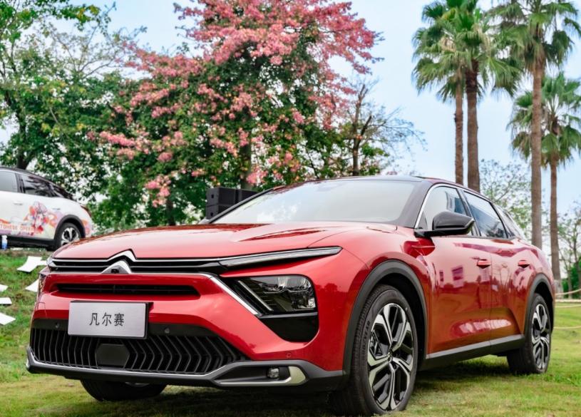 新款凡尔赛C5X到底值不值得购买?看完之后,你就有答案了!