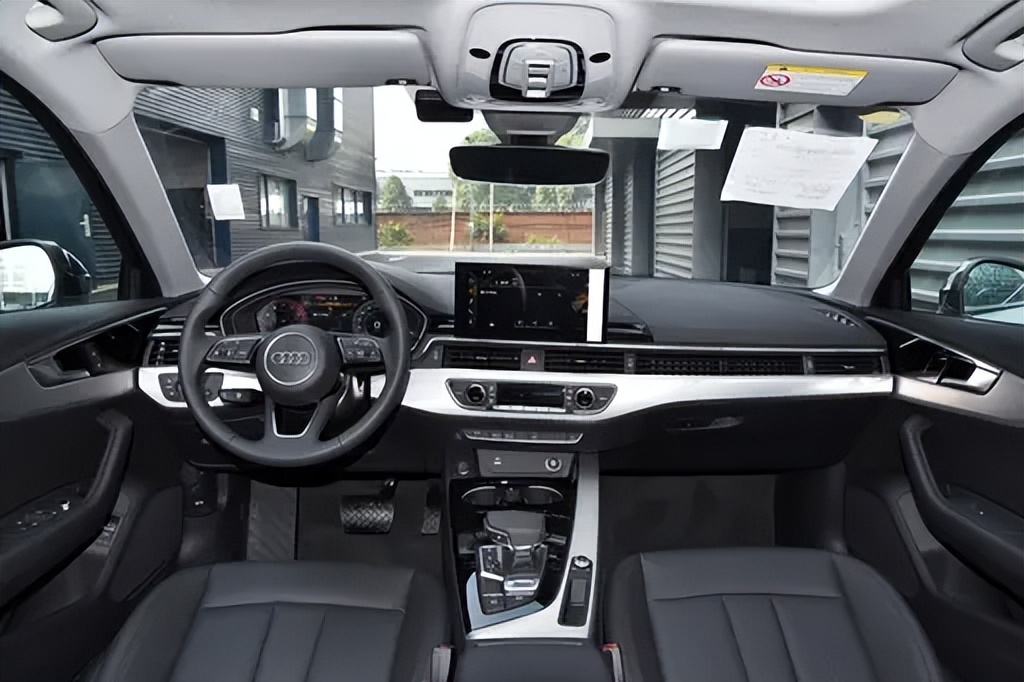 新款奥迪a4驾驶感受优点,2020款奥迪a4豪华动感用车感受