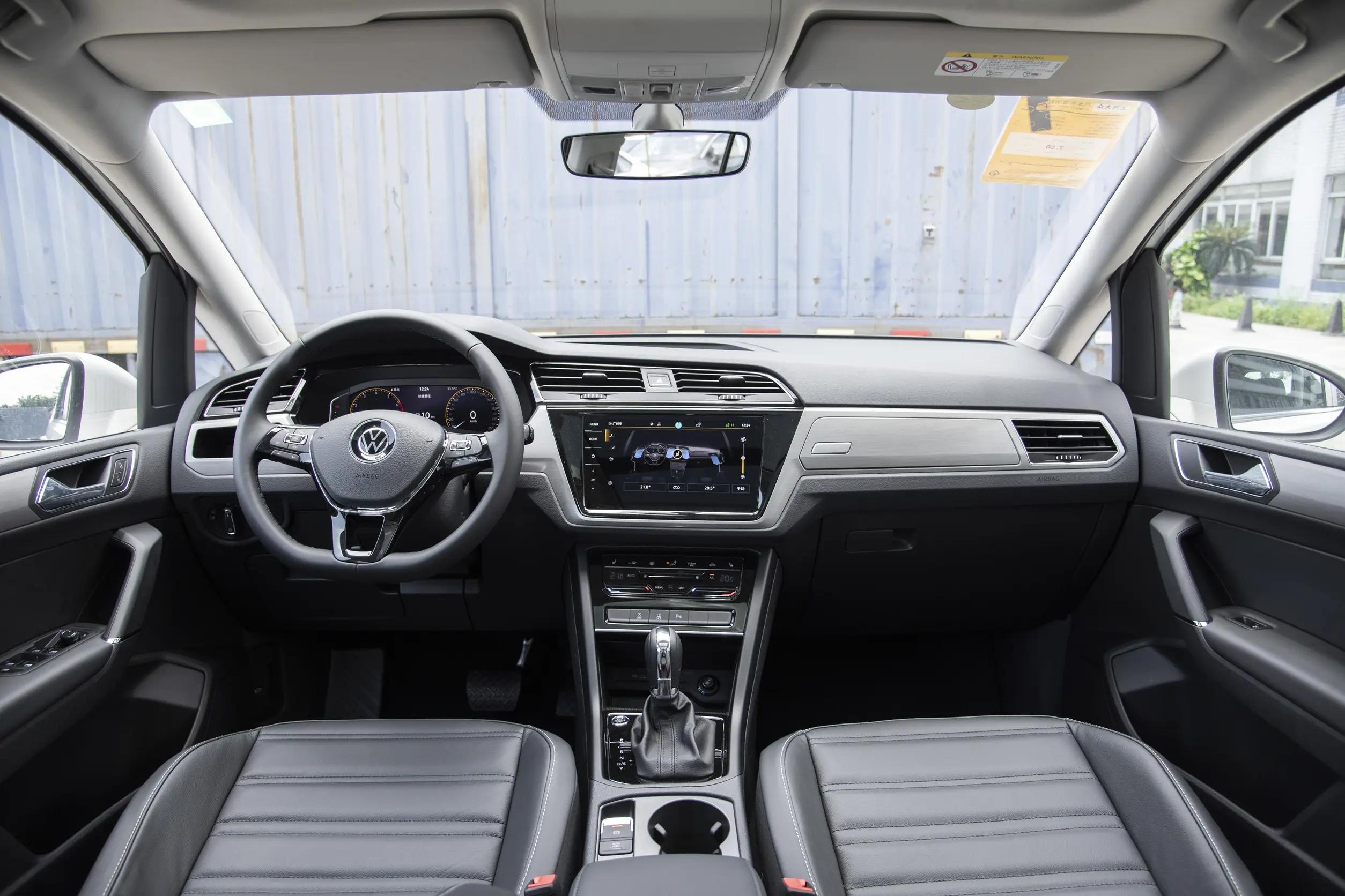 大众途安1.4t新车落地价,2022款途安l1.5t6at什么时候上市