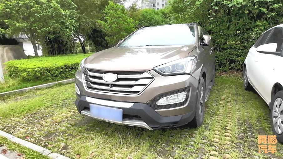 什么颜色的车保值率高,什么颜色车最值钱