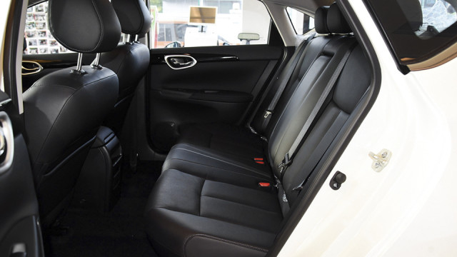 15年的二手日产经典轩逸要多少钱,日产轩逸5.98万值得入手吗