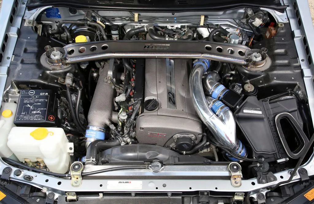 史上最贵战神gtr全球限量1台,花2000多买二手iphone值