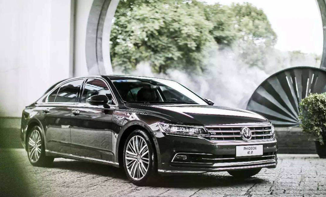 第十六代丰田皇冠全球首发,全新一代丰田皇冠全球首发