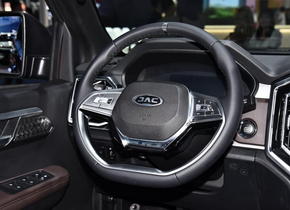 比硬派越野更舒服的suv,江淮悍途对比的是什么车