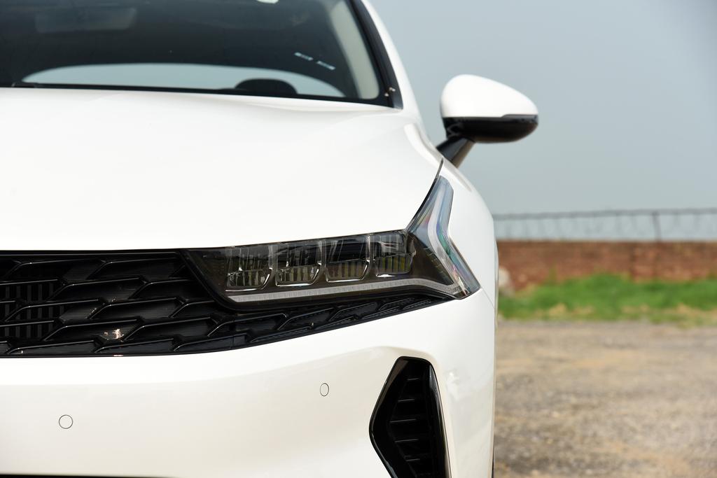 新款起亚k52.0t低配落地价,落地不到十万性价比最高的suv