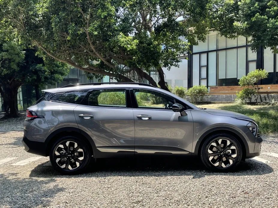 起亚狮铂拓界v细节官图,起亚狮铂拓界和CRV哪个值得买