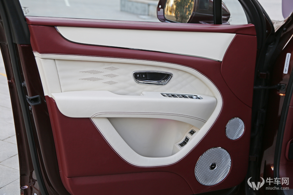 500万以上suv宾利配置,500万以内最豪华的SUV