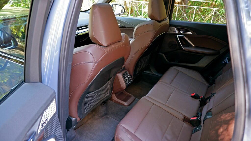 宝马x12018款sdrive20li领先型,宝马x11.5t和2.0t哪款更实用