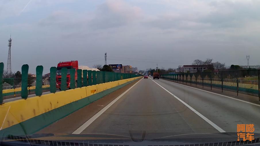 汽车一公里油耗多少钱才算省油,百公里油耗几个油算省油