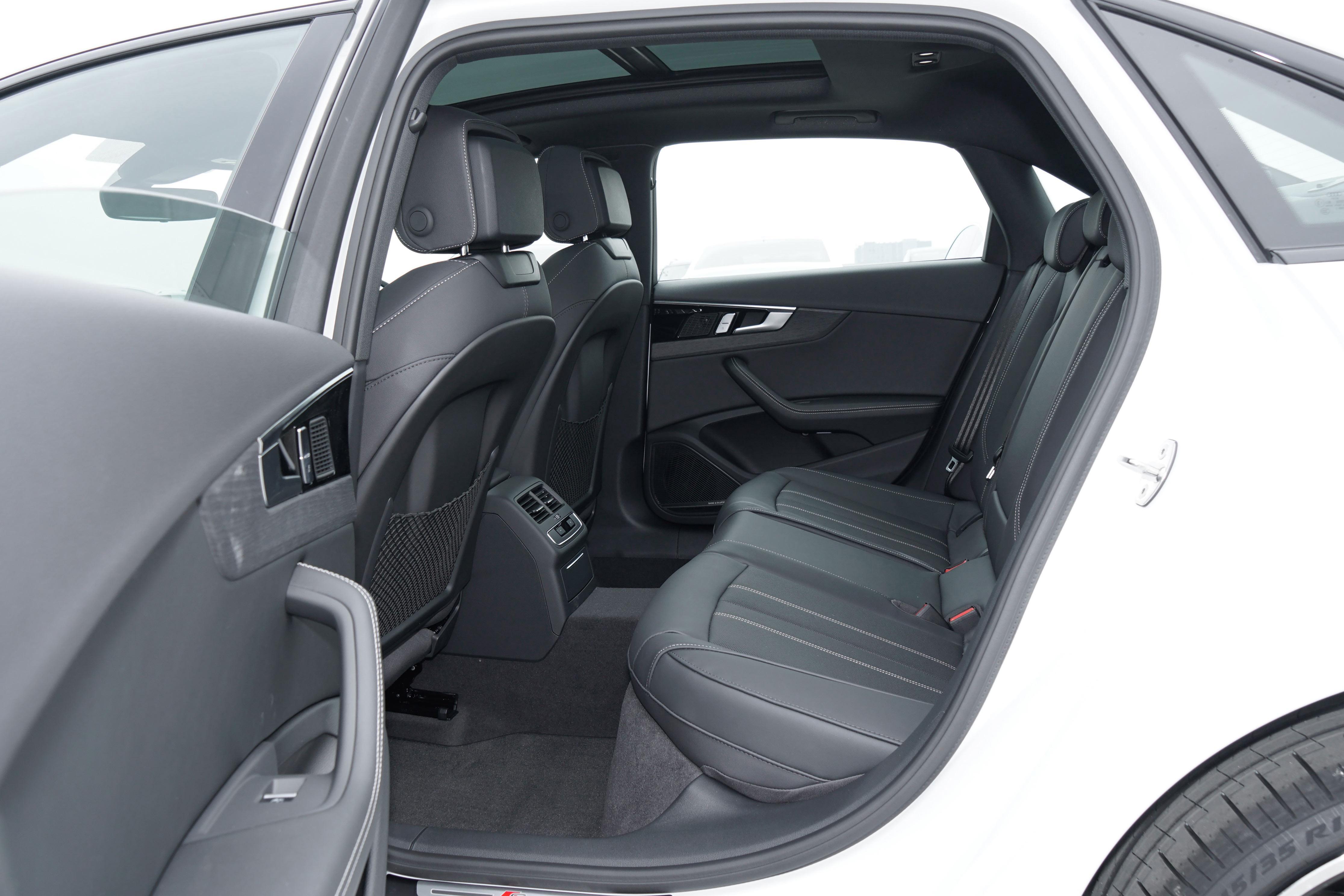 奥迪a4l星夜版bo音响测评,奥迪a4l2024豪华动感沉浸体验