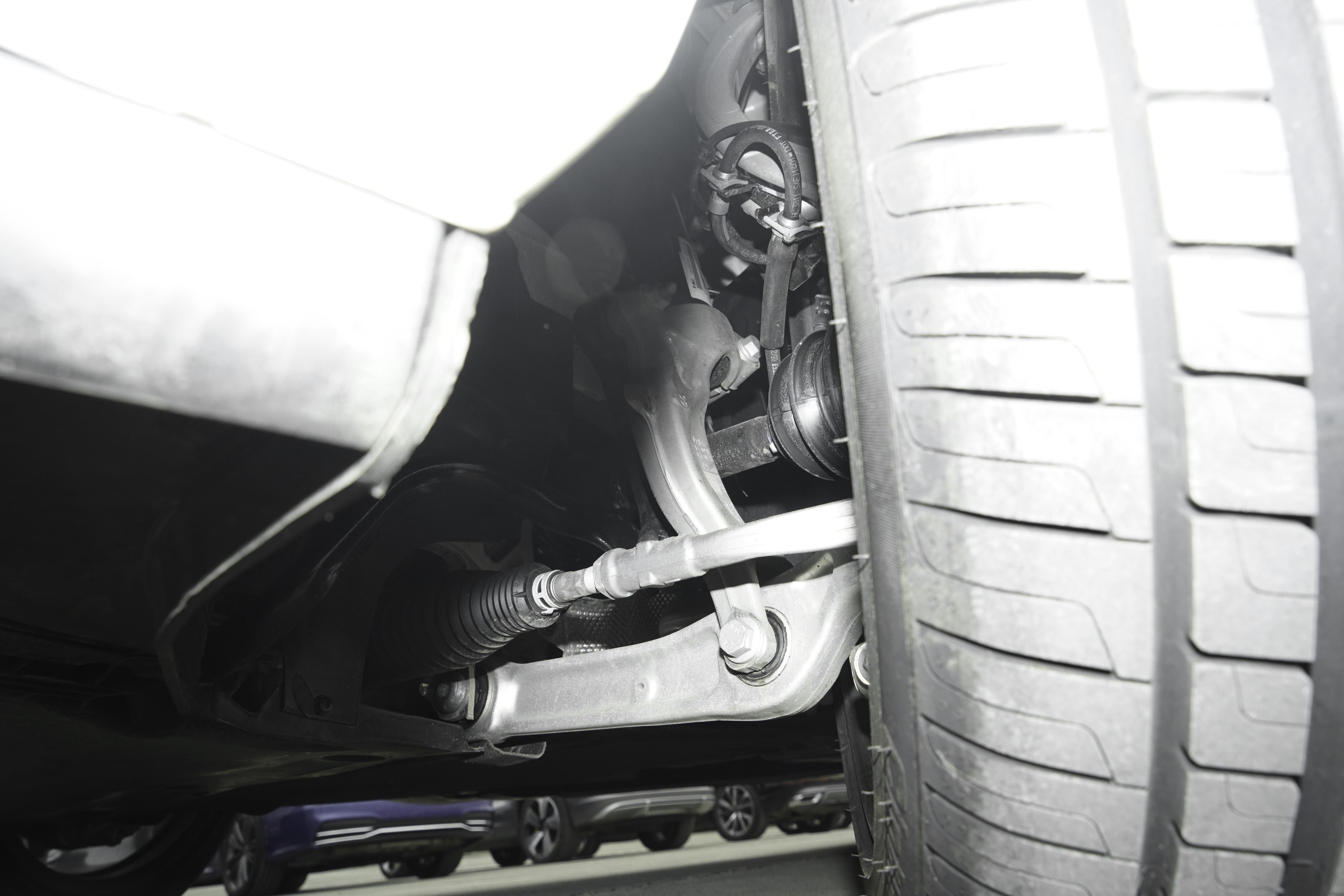 全新奥迪a4l月供低至599元,首付9万总价58万月供多少