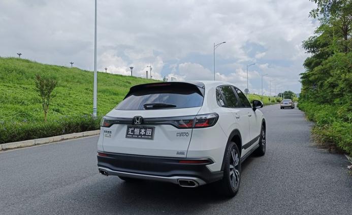 本田hrv1.5t最低配实车测评,1.5tcvt无级变速油耗