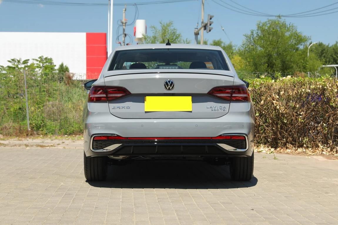 配1.5t发动机的轿车,搭配1.4T涡轮增压发动机