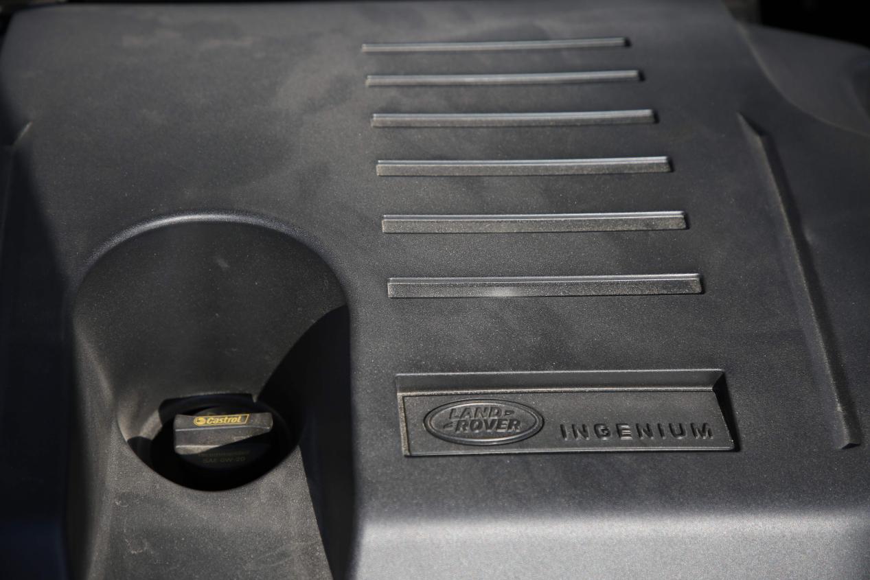 陈震试驾路虎卫士90,怎么优雅的上越野车