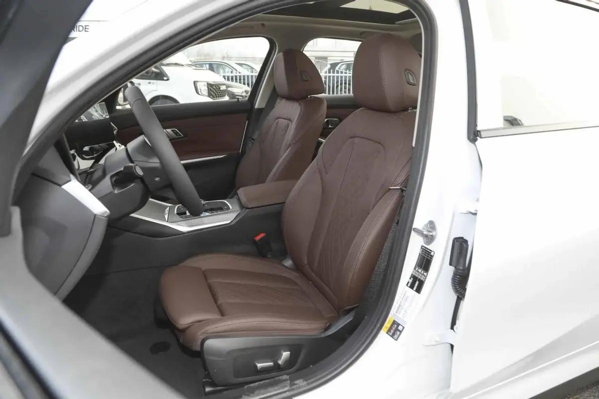 宝马纯电i3黑色还是白色好看,纯电宝马车有吗