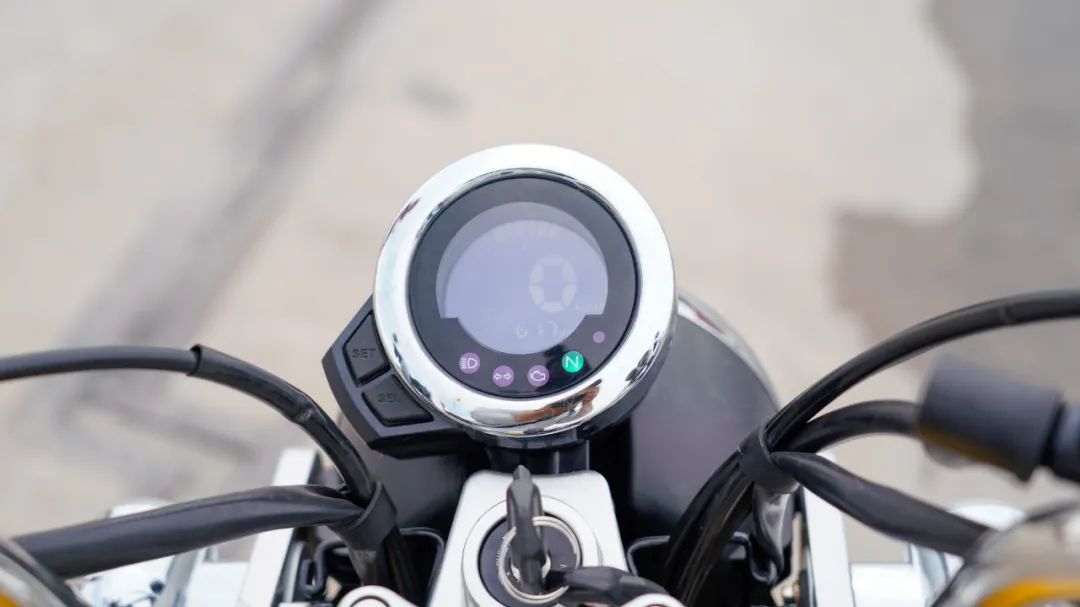 银钢蜜獾与银钢mini150对比,国产小猴子银钢蜜獾150