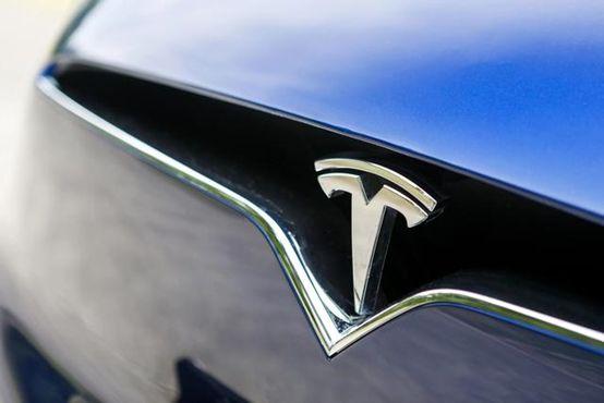 特斯拉维权女车主身份曝光,特斯拉维权案女车主结果