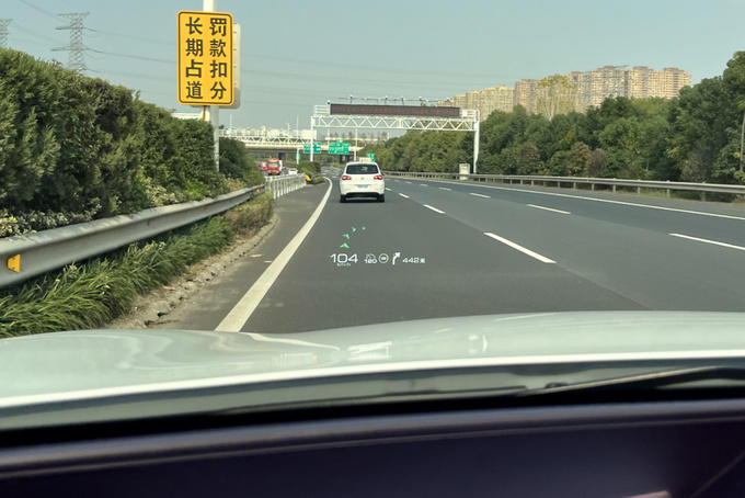 魏牌拿铁DHT-PHEV,魏牌拿铁四驱纯电续航