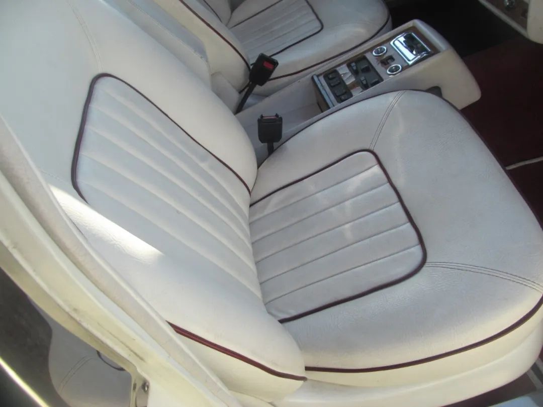 廉价奢侈品！仅1万美元的1989年劳斯莱斯SilverSpur你喜欢吗？