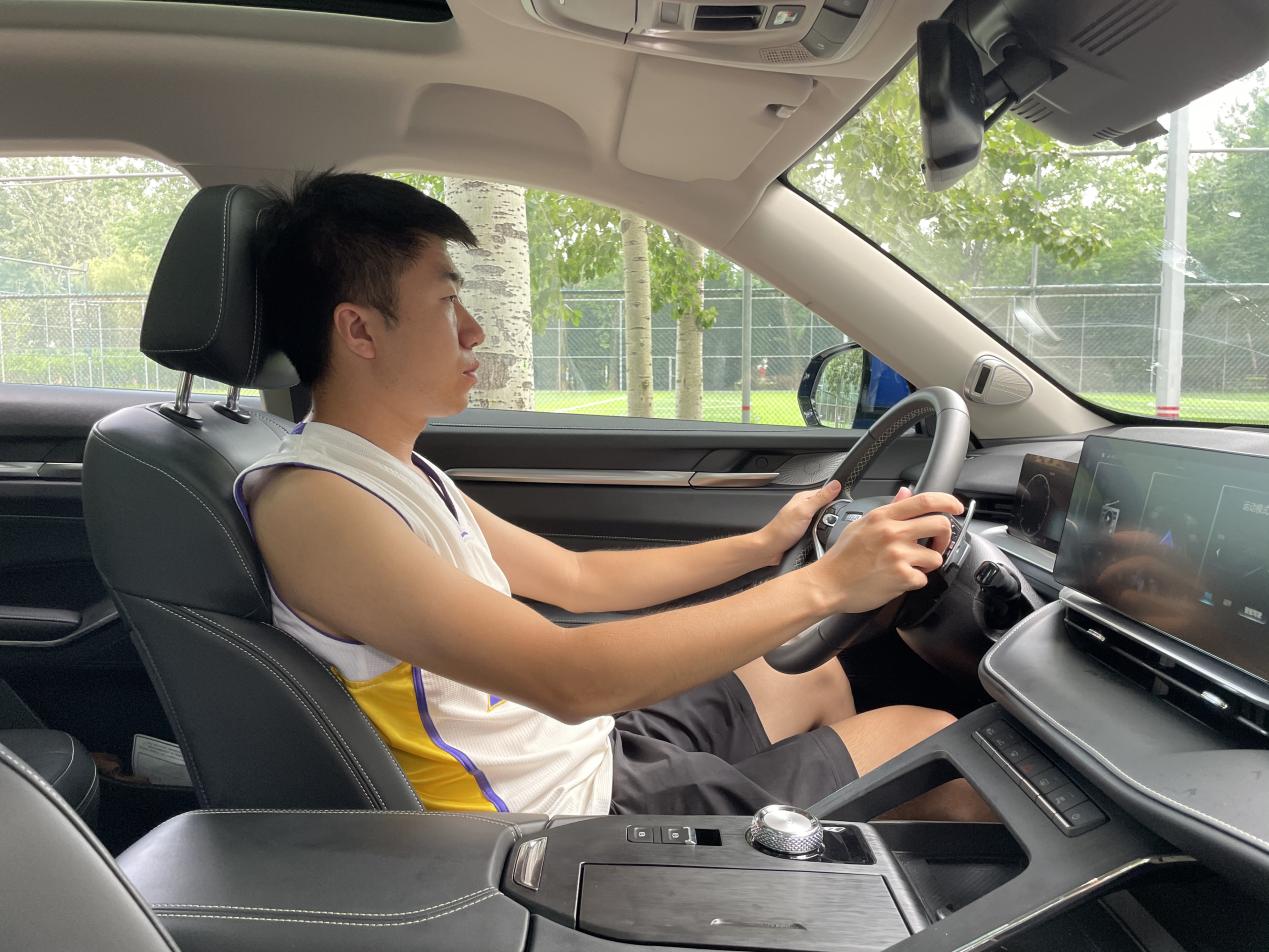 买哈弗h62020款,买哈弗h6高配2.0