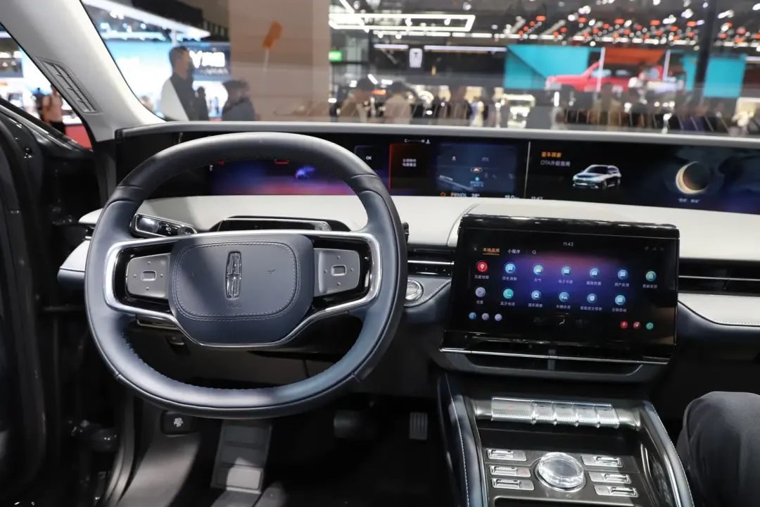 奔驰glc轿跑和suv怎么选,新款奔驰glc大五座版