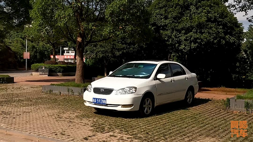 车辆暴晒后怎么快速降温,怎么给暴晒的汽车降温