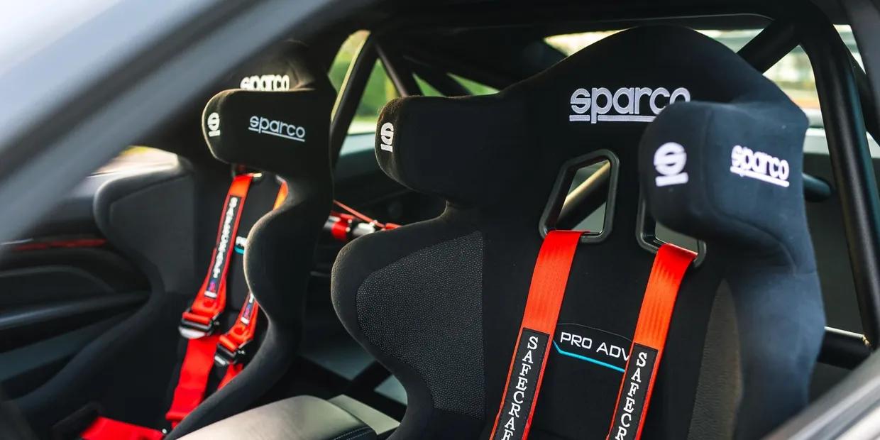 宝马m4f82黑武士爆改,宝马m4f82改大马力