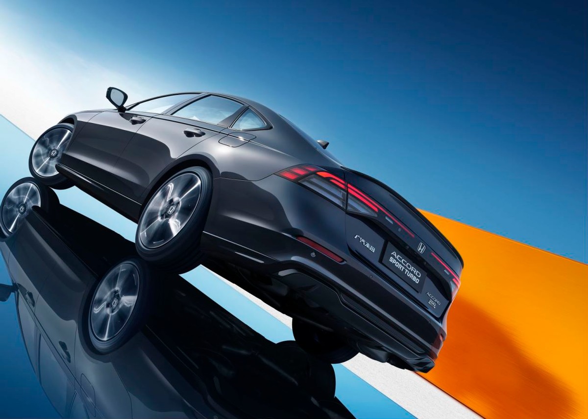 年轻人选a级车还是b级车好,20万左右的b级车雅阁值得购买吗