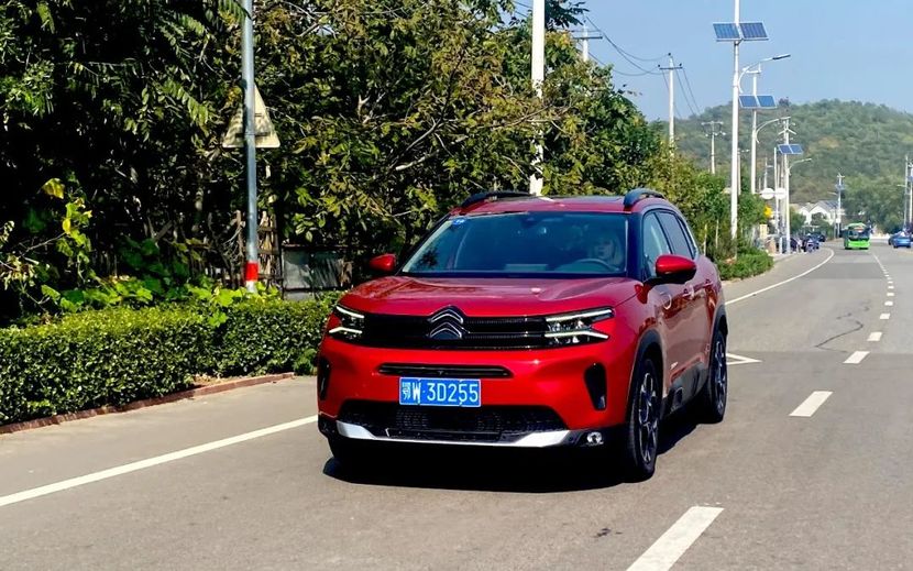 试驾雪铁龙天逸beyond,试驾天逸Beyond黑色