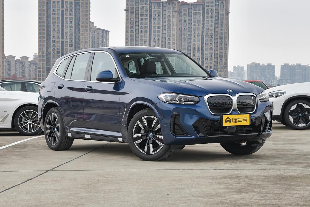 宝马ix3配置,宝马ix32022款和2021款区别