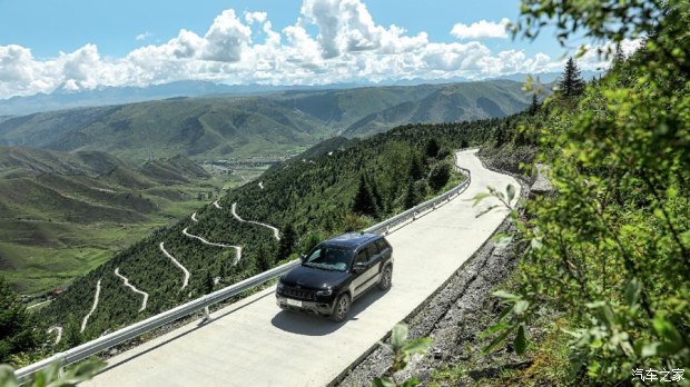 豪华大型进口七座suv介绍,百万级suv大比拼大切诺基