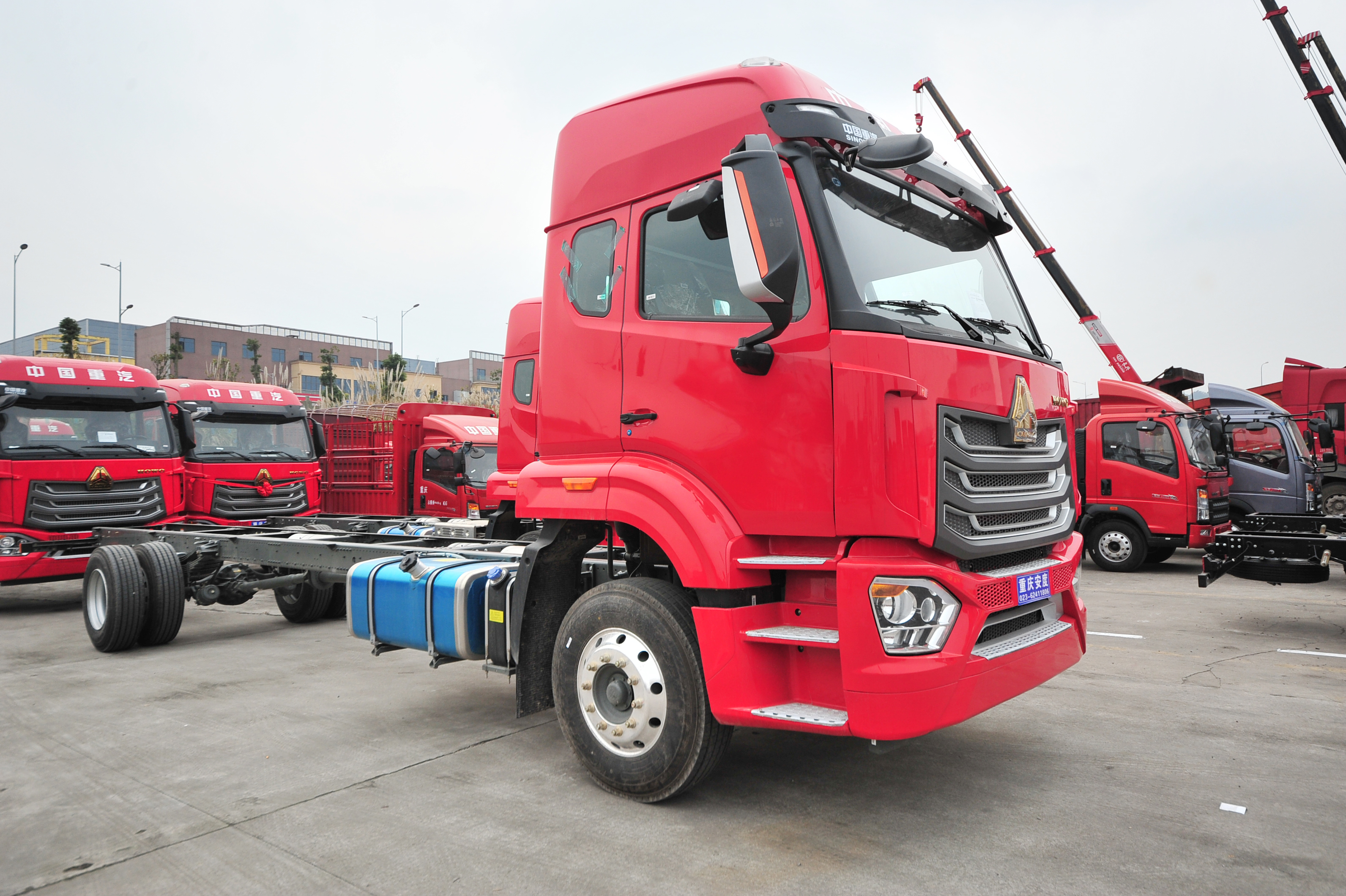 豪沃6.8米4缸220马力车型试驾视频,豪沃156马力多大