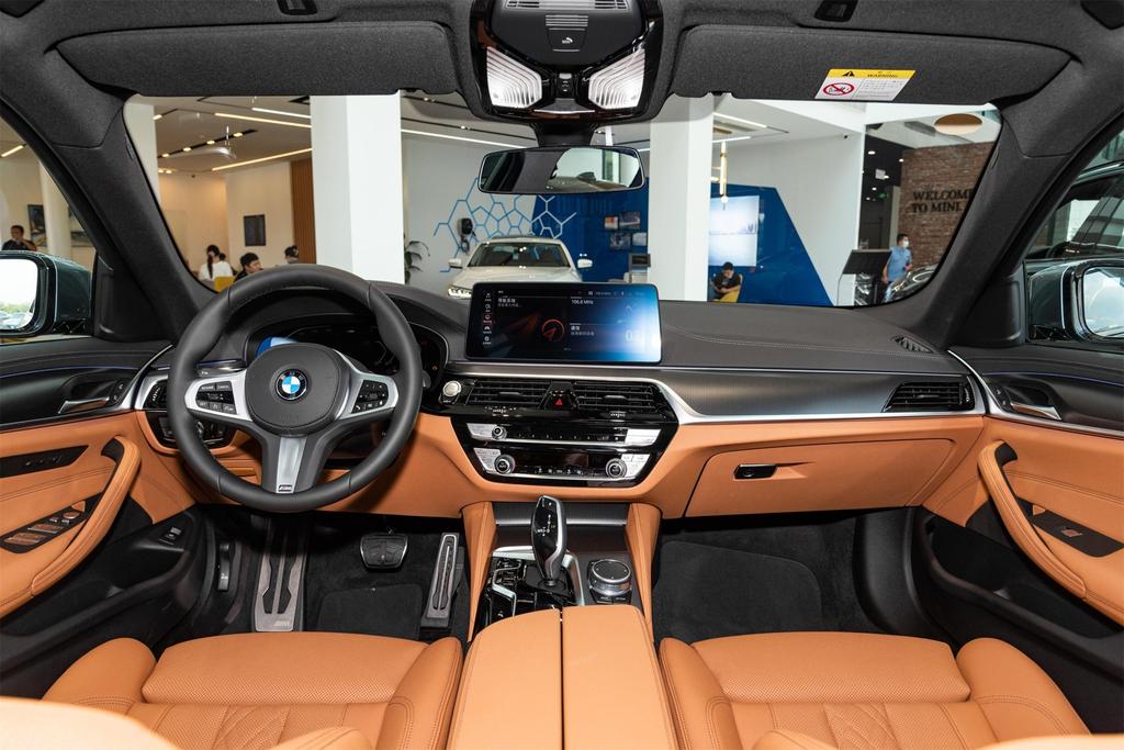 2021款宝马5系降价促销优惠12万,进口宝马5系最新降价促销