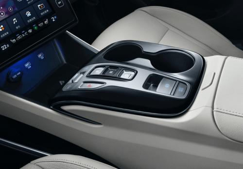 第五代途胜L8At有没有四驱,纠结et5t与ix3