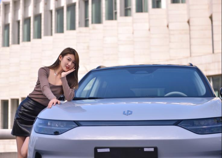 零跑c11汽车外观介绍,零跑汽车c11提速快吗