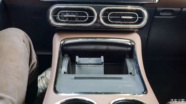 试驾零跑C11性能版真有点不相信它售价只要22.98万元