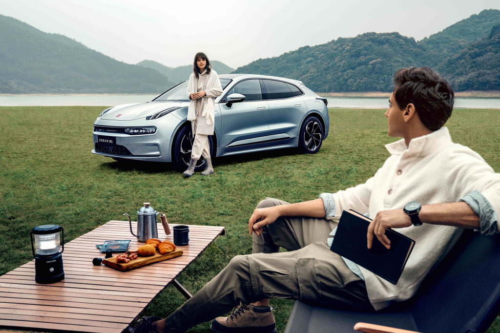 30万元的“国产版”保时捷Panamera是否值得购买？极氪001如何？